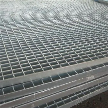热镀锌踏步板 采用低碳钢 耐腐蚀 安装方便 规格尺寸403/40/100